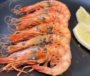 Gamba roja extra de Almería. La mítica especialidad de las costas almerienses. Uno de los sabores más preciados e intensos.