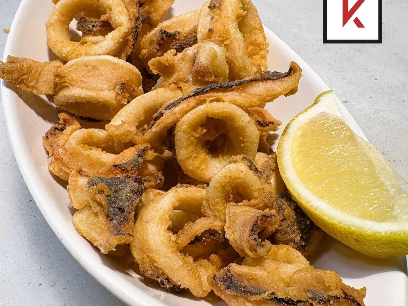 Vine a descobrir les nostres tapes de matèria primera prèmium al Restaurant KRAM ANDORRA! 🌟 Us presentem una de les nostres especialitats: la Fritura andalusa de calamar de platja. Aquesta delícia és immillorable, amb el punt de cocció exacte que realça tot el seu sabor i textura. 🦑🍤 Vine a gaudir d'una experiència gastronòmica única, on la qualitat de cada ingredient fa la diferència. Les nostres tapes són el resultat de passió i dedicació per oferir-te només el millor. #RestaurantKRAM #KRAMAndorra #TapesPremiums #FrituraAndalusa #CalamarDePlatja #GastronomiaDeQualitat #SaborsAutentics #AndorraLaVella #AndorraGourmet #PlatsDeSempre #CuinaMediterrania #DeliciaCulinaria #ExperienciaGastronomica #AndorraRestaurants T'esperem per gaudir de les millors tapes al Restaurant KRAM ANDORRA! 🍴✨ Per a més informació, visiteu el nostre lloc web: https://blog.kramandorra.com/ 🌟