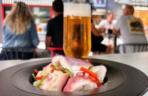🐙✨ EL POP GALLEC A LA VINAGRETA DE KRAM. UN CLÀSSIC AMB ÀNIMA D’ESTIU Quan la qualitat es troba amb la quantitat… i tot plegat et refresca el cos. A KRAM Andorra, et presentem una tapa que mai falla: 🔹 Pop gallec a la vinagreta — tendre, saborós i amanit amb el nostre toc especial. Servit fred, amb verdures picades fines i un raig generós d’oli d’oliva verge i vinagre de xeres… 🍋 És lleuger, és saludable, i et dona felicitat des de la primera mossegada. 🌿 Perfecte per compartir, encara millor per no deixar-ne ni una mica. 🌇 I si ho gaudeixes a la terrassa de KRAM, amb la fresqueta de la tarda i un vermut o una canya de MAHOU al costat… Estàs exactament on toca. #PopGallecAKRAM #TapesAmbEstil #TerrassaAmbEncant #KRAMAndorra #CuinaDeQualitat #TapaFresca #MomentsKRAM #SaborsQueInspiren #GastronomiaAndorrana #FoodieVibes #PopAVinagreta #CuinaAutèntica #UnPlaerDeTarda #TapesDeVeritat #ViuElKRAM #RestaurantAndorra #AndorraRestaurant #TapasBar #Bardetapas