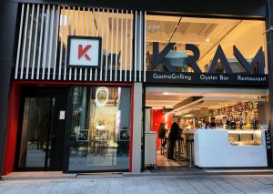 Las mejores reseñas de restaurantes de Andorra la Vella. Comida fantástica en la segunda planta del Restaurante KRAM, muy recomendable. Comida: 5/5 Servicio: 5/5 Ambiente: 5/5 ZeroS Vlogs 5 reseñas • 1 foto starstarstarstarstar Hace 1 semana Nuevo Comida fantástica en la segunda planta de este restaurante, muy recomendable Comida: 5/5 Servicio: 5/5 Ambiente: 5/5