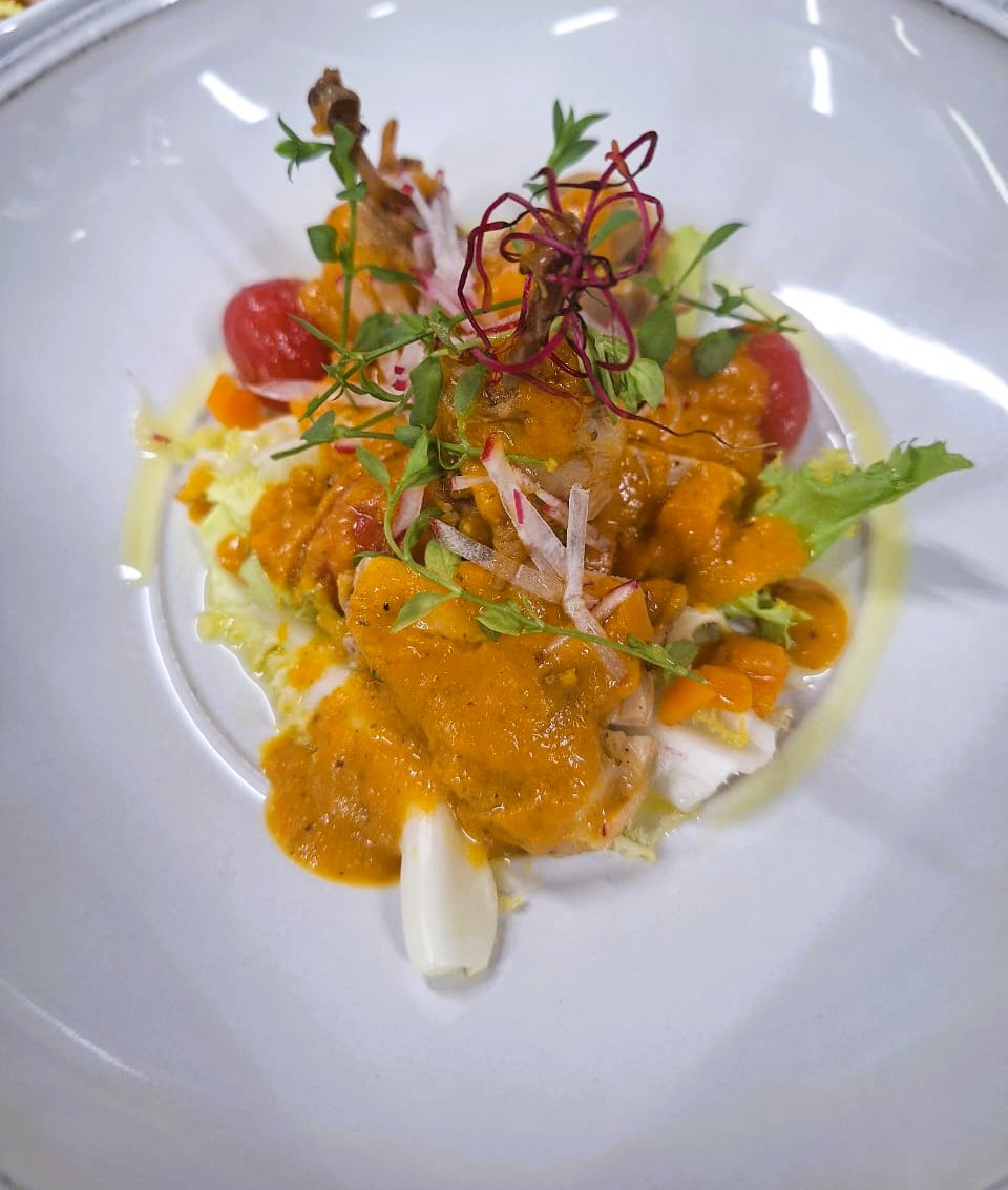 Restaurant imprescindible el pròxim Andorra a Taula 2025🍴✨ Restaurant KRAM a Andorra a Taula 2025 ✨🍴 Aquest any hem decidit sumar-nos a una de les cites més esperades de la gastronomia del país: Andorra a Taula, que tindrà lloc del 8 al 30 de novembre. Un esdeveniment consolidat que reuneix prop de 40 restaurants amb menús especials, maridatges i la millor cuina de tardor. A KRAM volem ser un dels restaurants amb més menús venuts d’aquesta edició, i ho farem mostrant el que millor sabem fer: 👨‍🍳 La passió del nostre xef Jordi Guerrero, expert en cuina tradicional andorrana i en l’art del peix i el marisc.  Què és KRAM? 🍷 Una selecció de vins amb una traçabilitat i conservació úniques a Andorra. 🥂 Detalls que marquen la diferència: des de les copes fins a les cadires més còmodes de tot Andorra, perquè gaudir de la gastronomia sigui una experiència completa i còmoda. Enguany, els aperitius dels menús vindran acompanyats de la cervesa 18/70, gràcies a la incorporació d’@IDPA com a nou patrocinador, juntament amb @MoraBanc i Andorra Turisme @AndorraWorld 👉 Us avancem un dels plats que formaran part del nostre menú especial, i en dies vinents us anirem descobrint cadascuna de les nostres propostes. 📲 Reserva la teva taula al nostre WhatsApp +376696666 i vine a descobrir per què, possiblement, oferim un dels millors menús d’Andorra a Taula 2025. #RestaurantKRAM #AndorraATaula #AndorraLaVella #JordiGuerrero #CuinaDAutor #GastronomiaAndorrana #AndorraGastronòmica