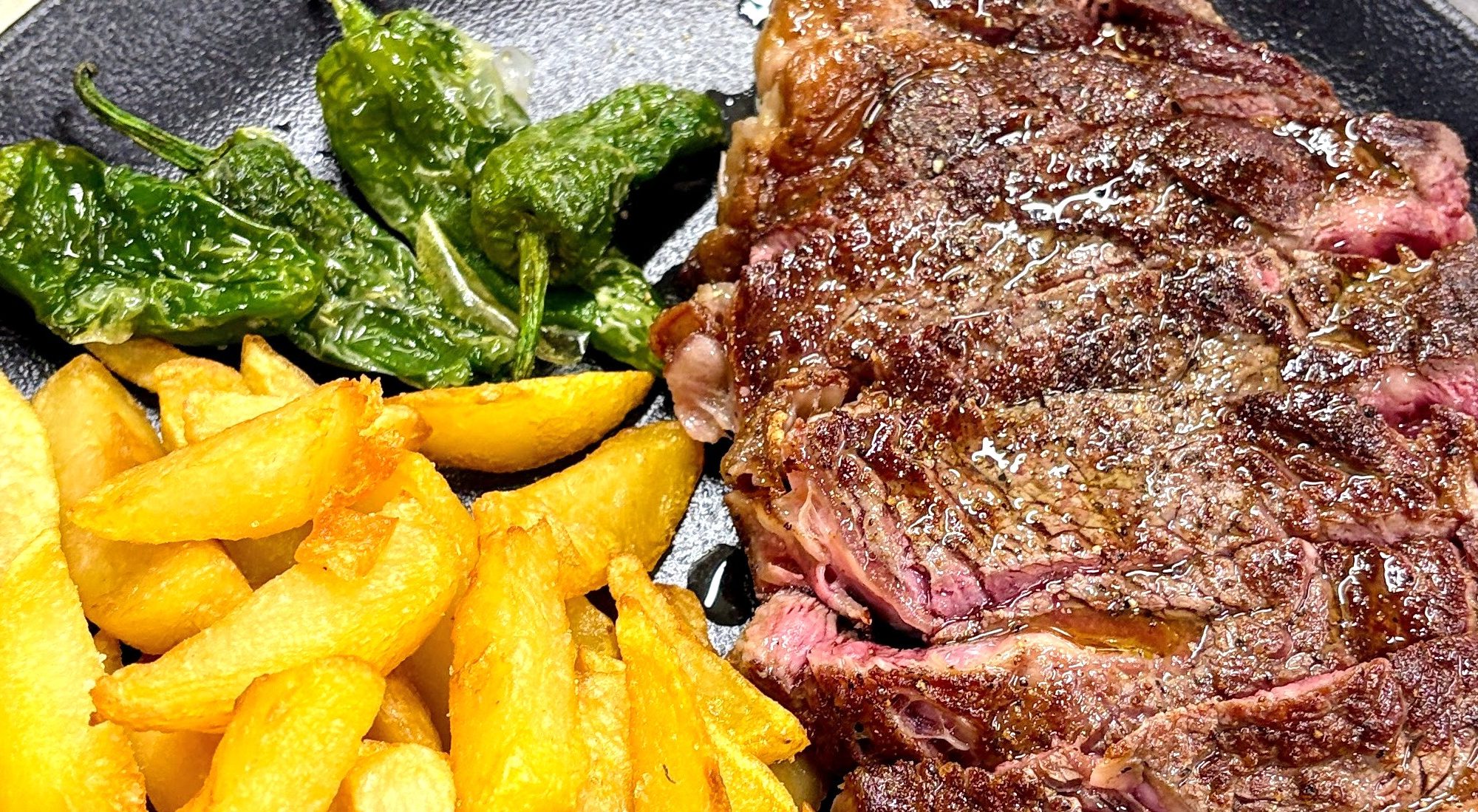 🔥🥩 Carns prèmium cuinades al JOSPER 🥩🔥al Restaurant KRAM. Al Restaurant KRAM, cada mossegada és fruit de la paciència i del saber fer. Les nostres carns prèmium es cuinen al forn JOSPER, que combina la força de la brasa amb la precisió d’una cuina d’autor. El resultat? Una textura tendra, un sabor intens i aquell punt d’aroma fumat que converteix cada queixalada en una experiència única. 📍 Ens trobaràs al centre comercial d’Andorra la Vella, on les millors carns prèmium del país i de les millors races d’Europa t’esperen per sorprendre’t. #RestaurantKRAM #CarnsPremium #JosperCooking #AndorraLaVella #GastronomiaTop